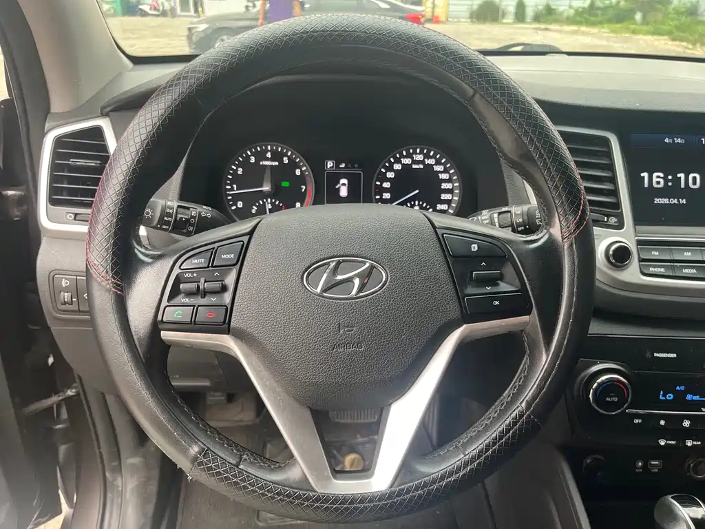 Hyundai Tucson 2016 — фото 15