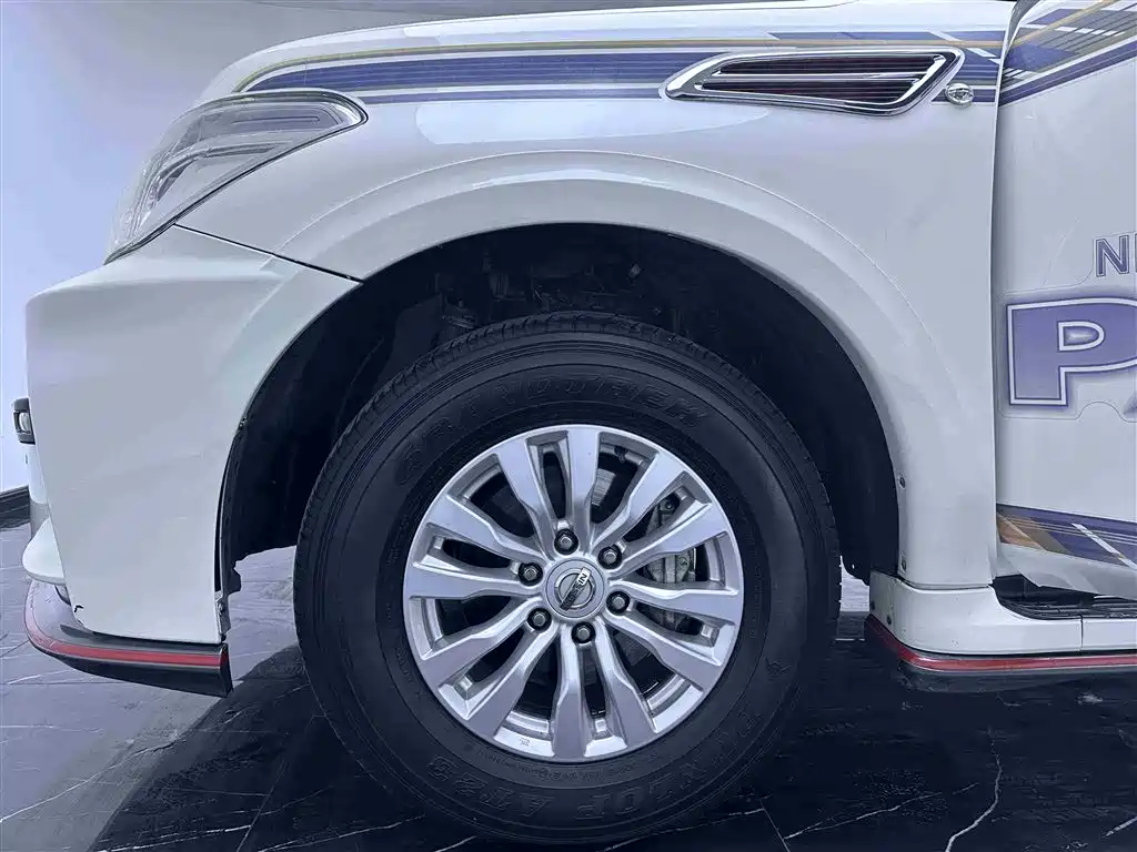 Nissan Patrol 2019 — фото 18