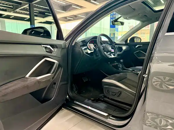 Audi Q3 2023