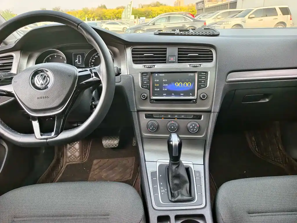 Volkswagen Golf 2015 — фото 11