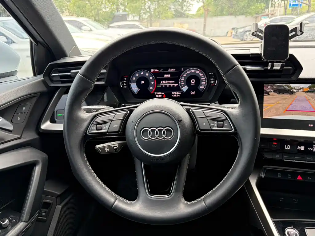 Audi A3 2023 — фото 14