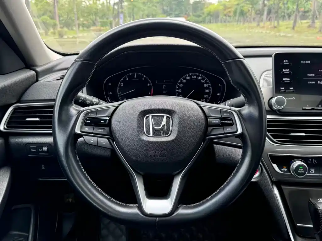 Honda Accord 2020 — фото 16