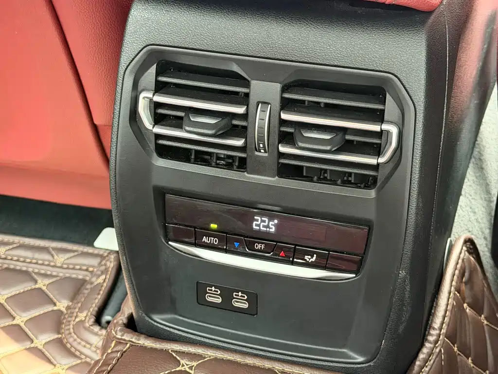 BMW 3 Series 2023 — фото 13