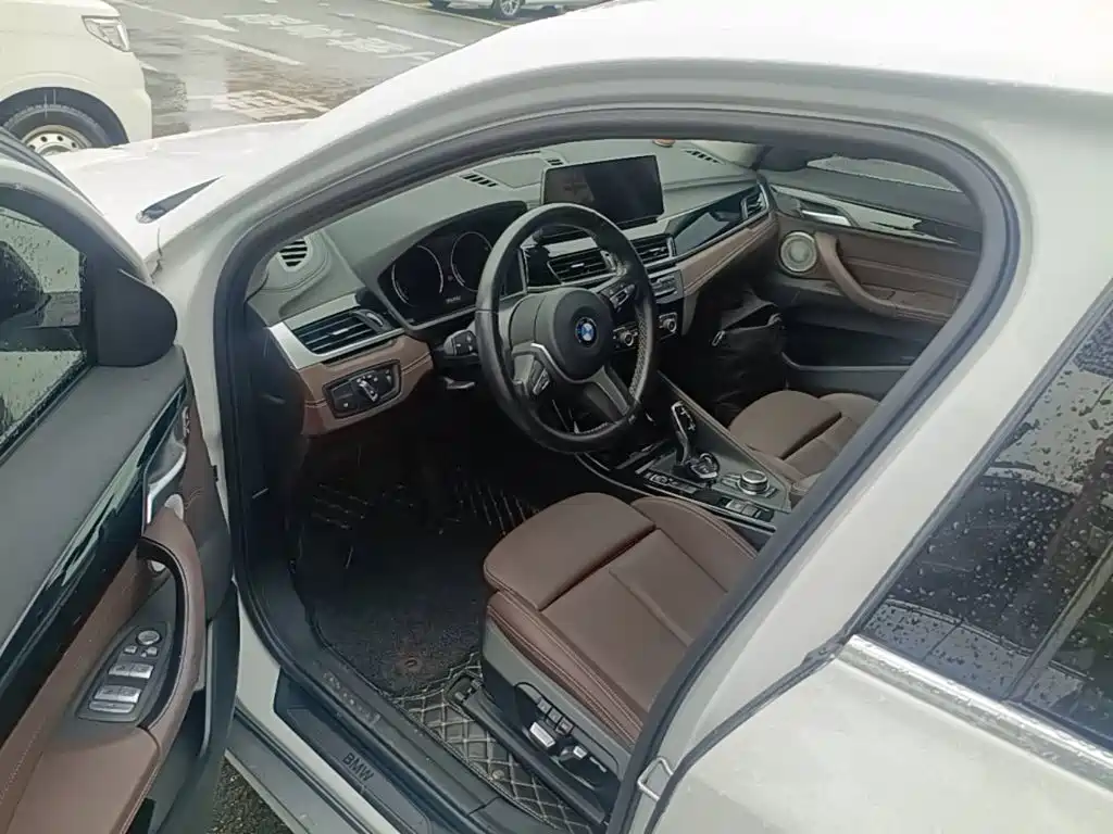 BMW X2 2023 — фото 16