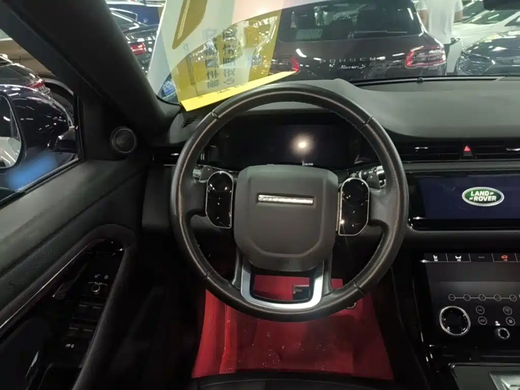 Land Rover Evoque 2021 — фото 11