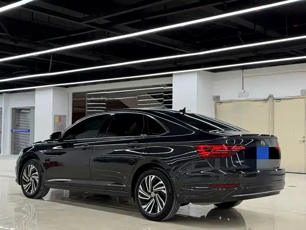 Volkswagen Sagitar 2022