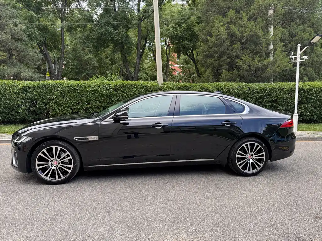 Jaguar XFL 2025