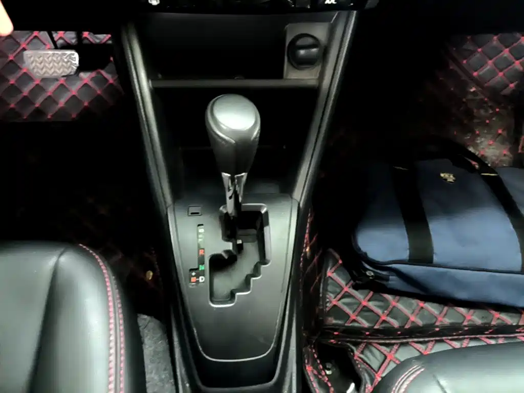 Toyota Yaris L 2022 — фото 14