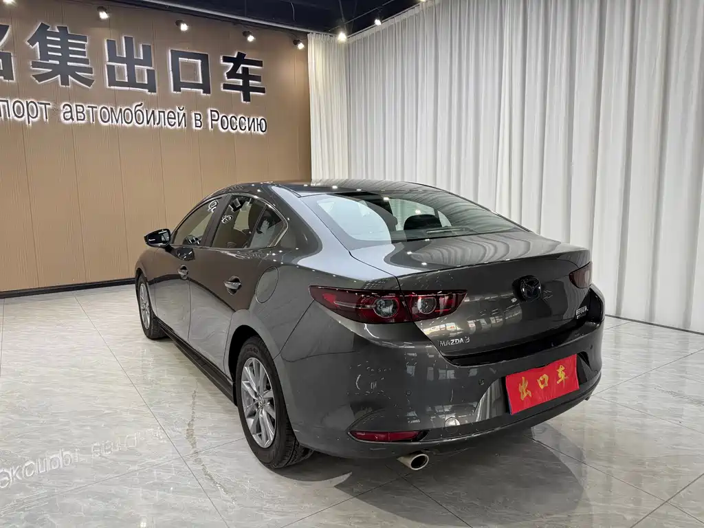 Mazda 3 Axela 2023