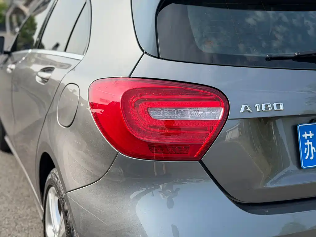 Mercedes-Benz A-Class 2015 — фото 8