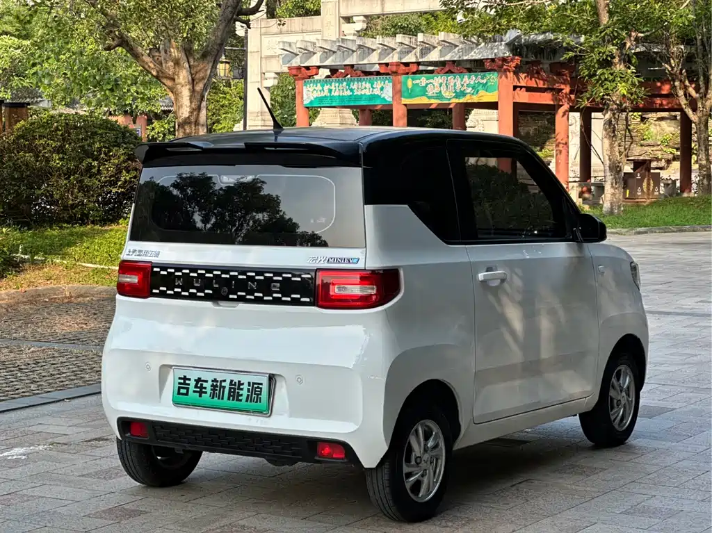 Wuling MINIEV 2021 — фото 7
