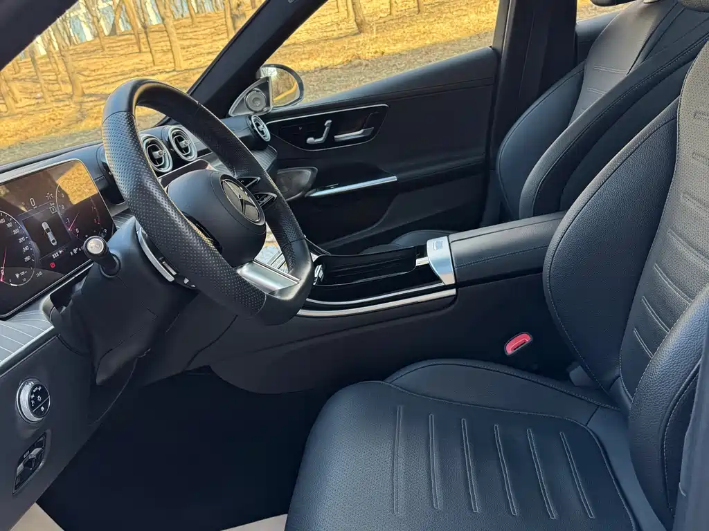 Mercedes-Benz C-Class 2023 — фото 10