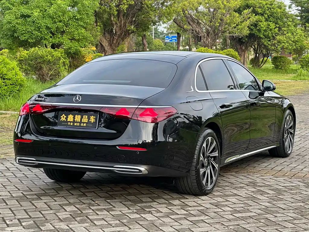 Mercedes-Benz E-Class 2025 — фото 14
