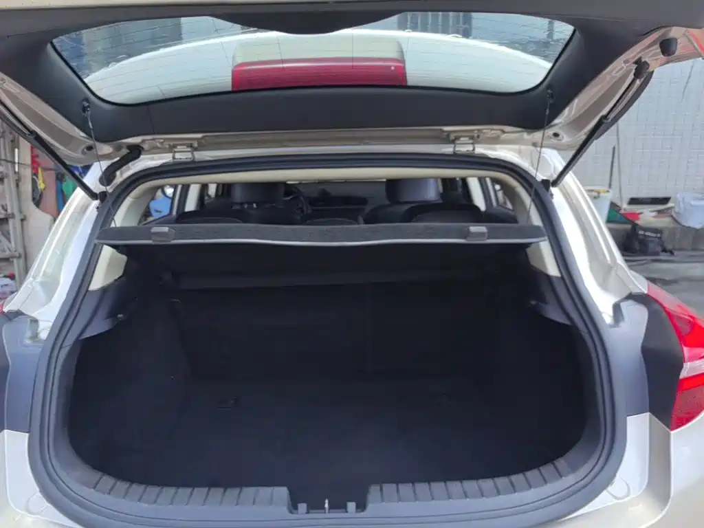 Geely Emgrand GS 2018 — фото 19