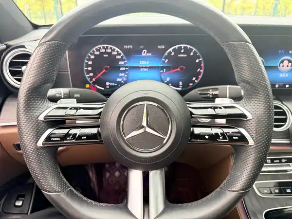 Mercedes-Benz E-Class 2021