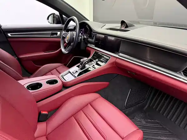 Porsche Panamera 2024