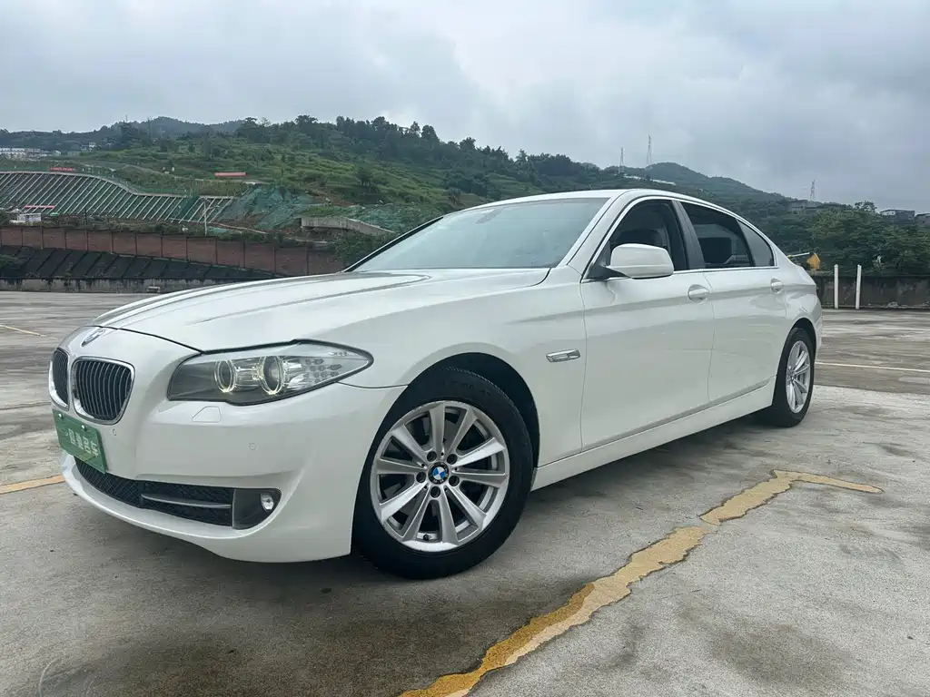 BMW 5 Series 2011