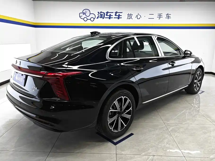 Hongqi H5 PHEV 2026 — фото 3