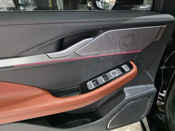 Lincoln Z 2025