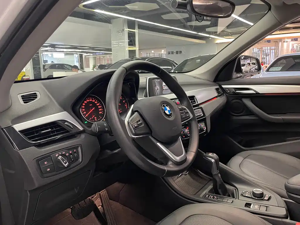 BMW X1 2017 — фото 14