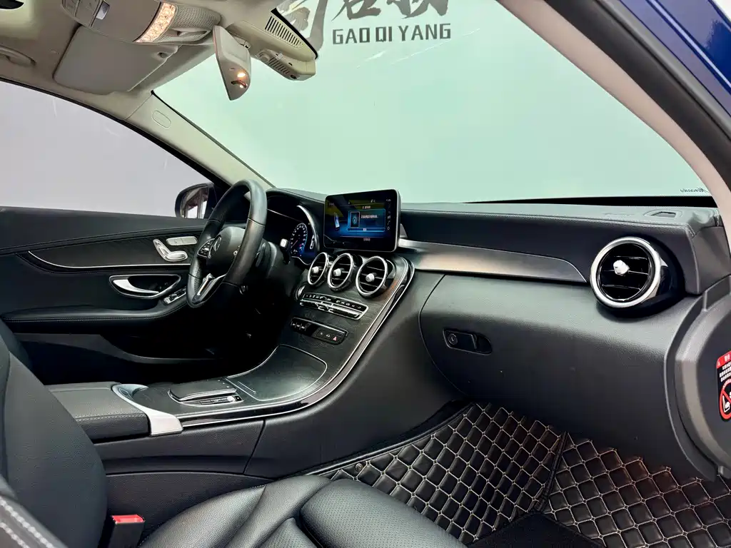Mercedes-Benz C-Class 2018 — фото 14