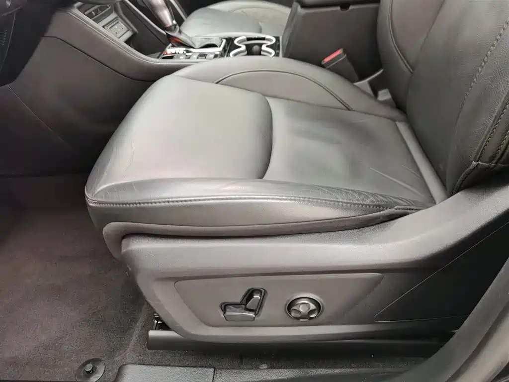 Jeep Commander 2019 — фото 20