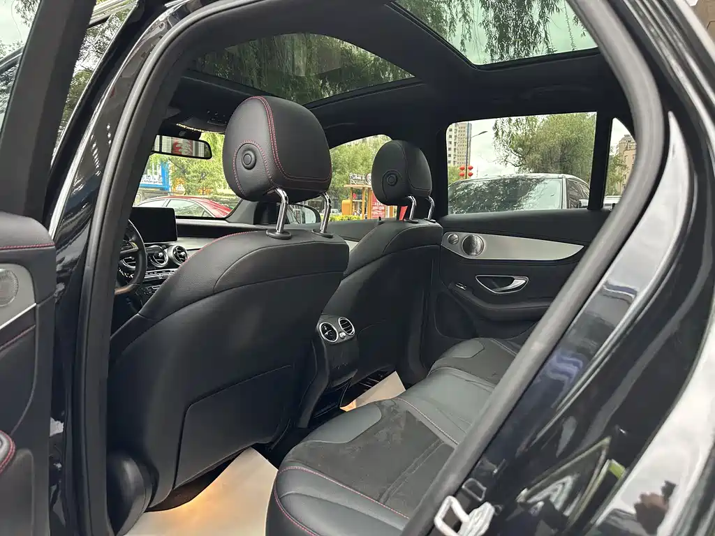 Mercedes-Benz GLC AMG 2018 — фото 26