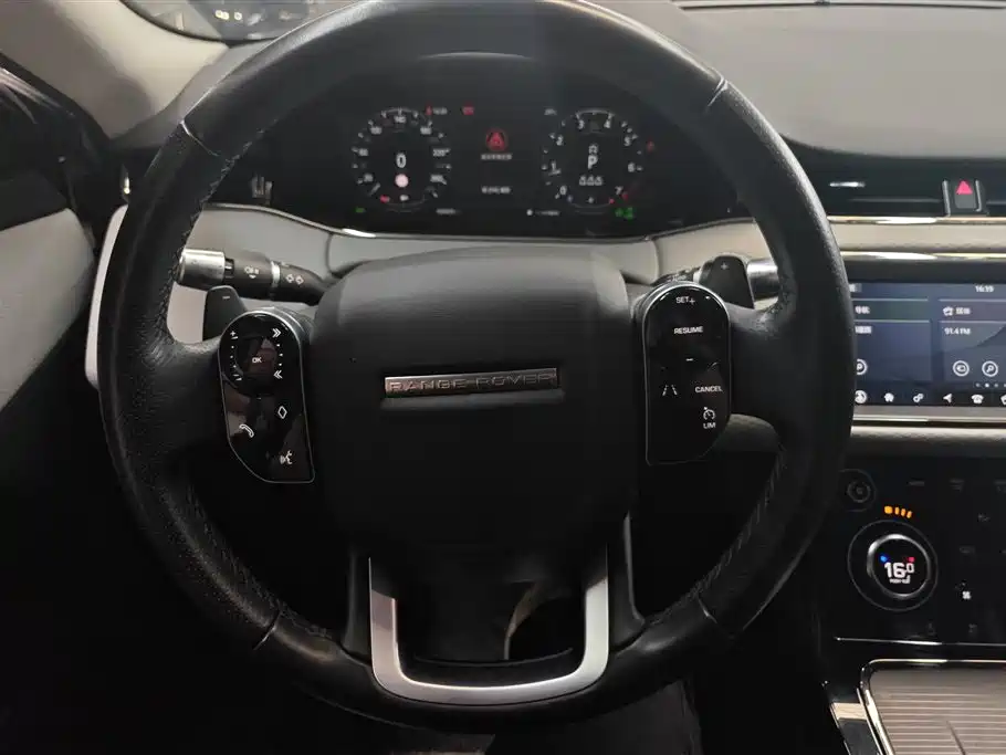 Land Rover Evoque 2020 — фото 15