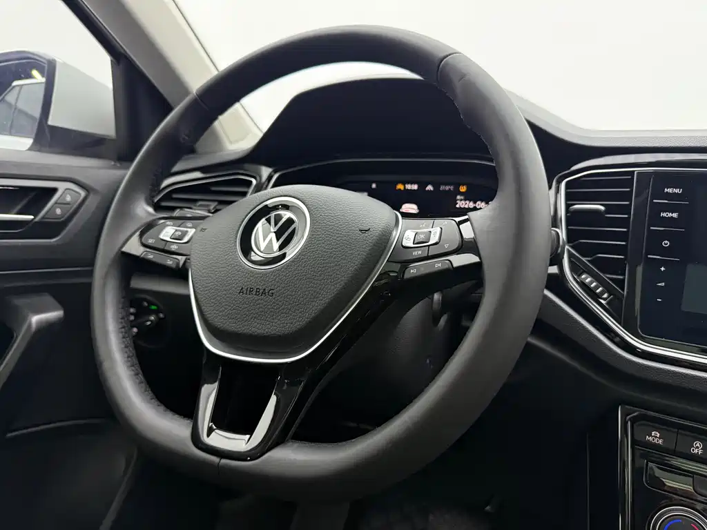 Volkswagen T-Roc 2022 — фото 14