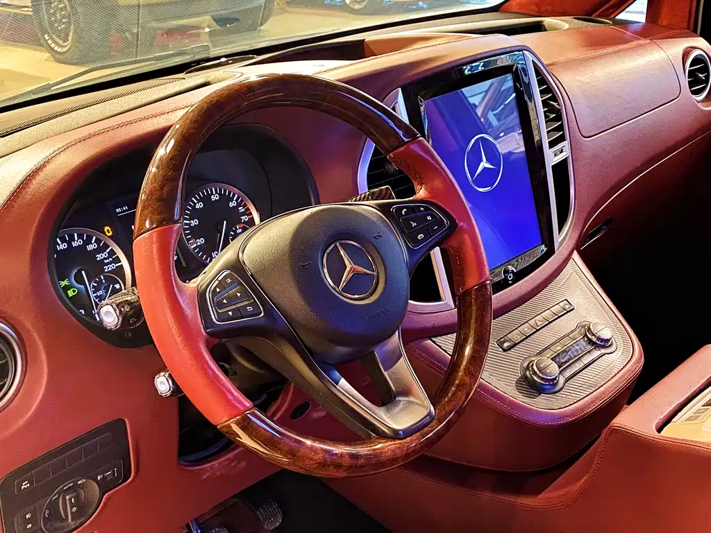 Mercedes-Benz Vito 2018 — фото 10