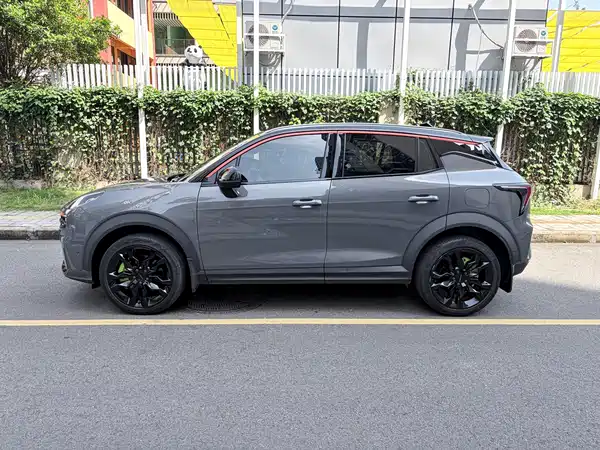 Lynk & Co 06 2020