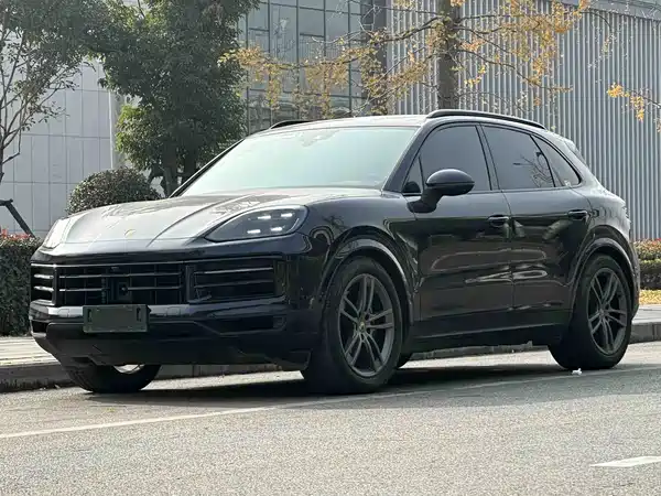 Porsche Cayenne 2023