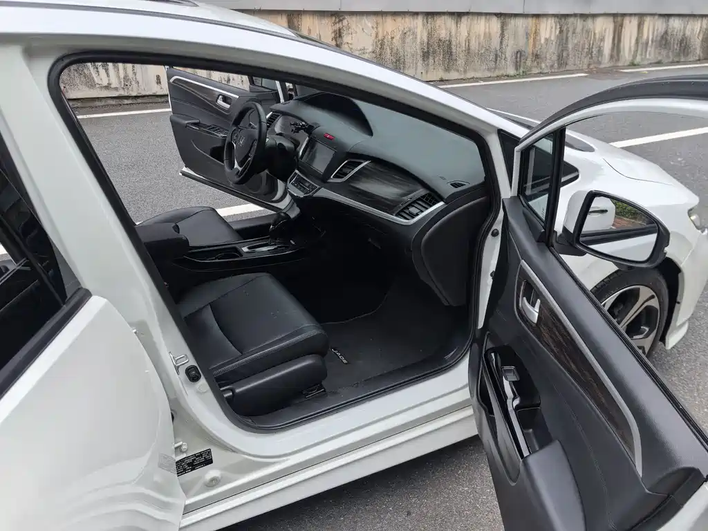 Honda Jade 2019 — фото 33