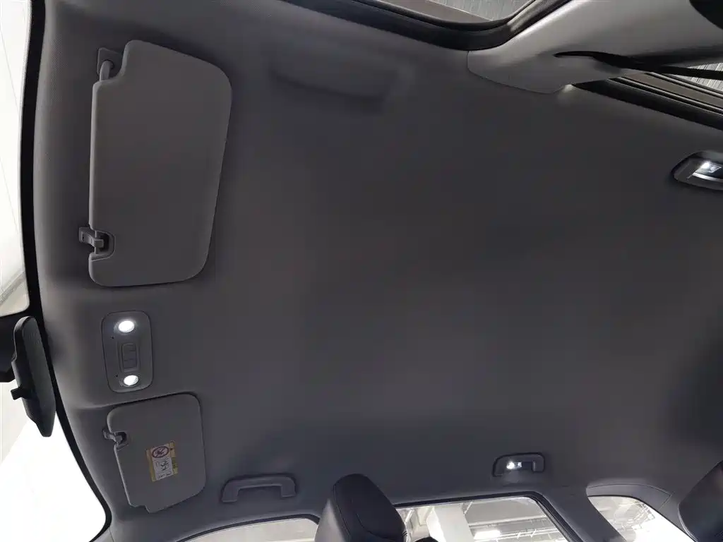 Wuling Starlight 560 EV 2026 — фото 14