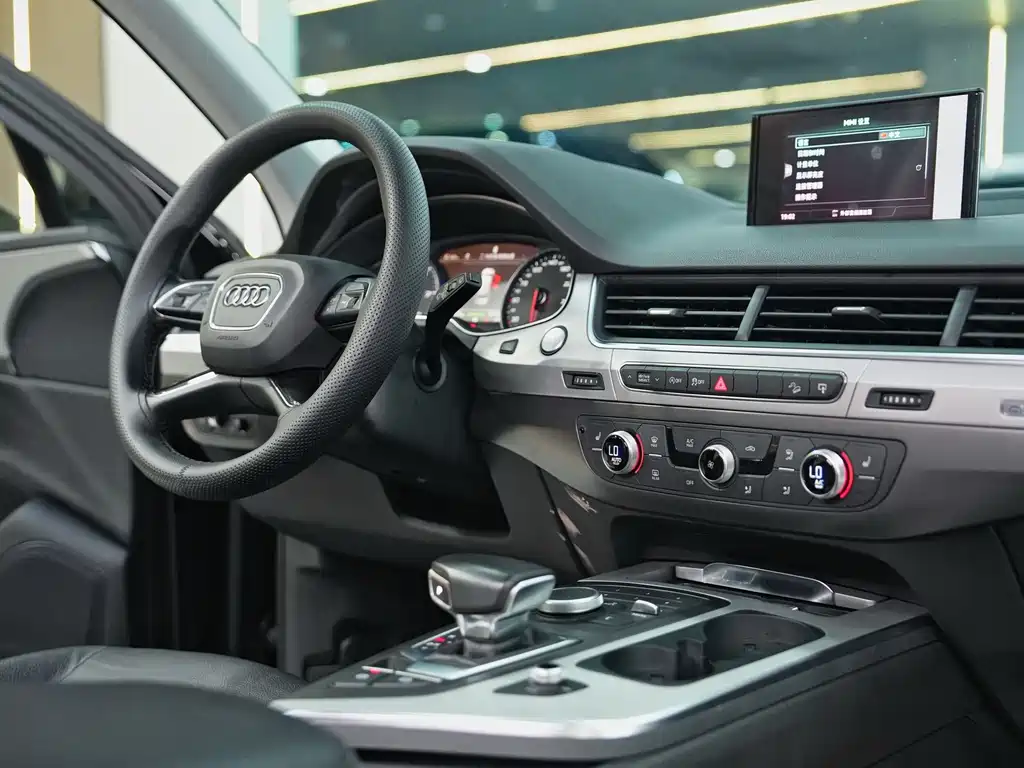 Audi Q7 2016 — фото 18