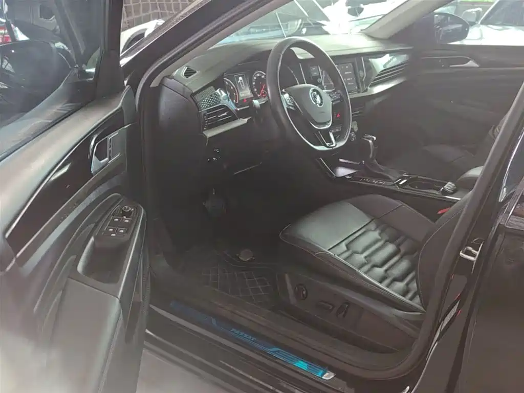 Volkswagen Passat 2019 — фото 16