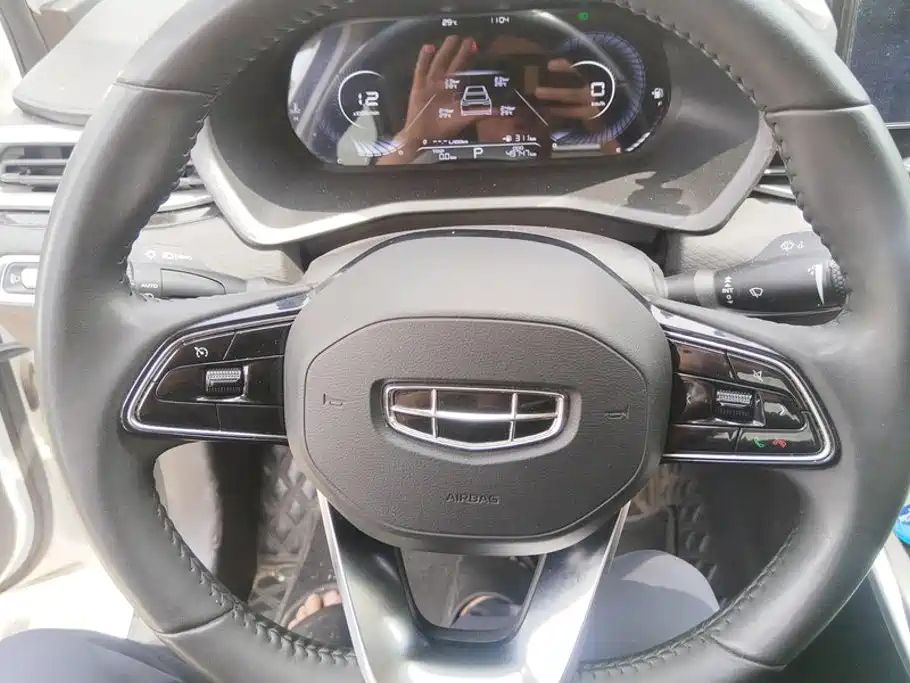 Geely Emgrand 2023 — фото 15