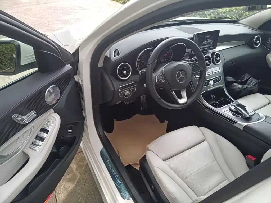 Mercedes-Benz C-Class 2015 — фото 16