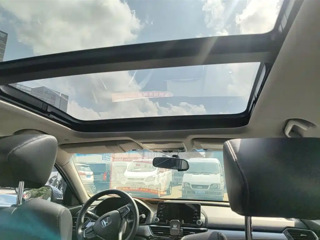 Honda Inspire 2019 — фото 18