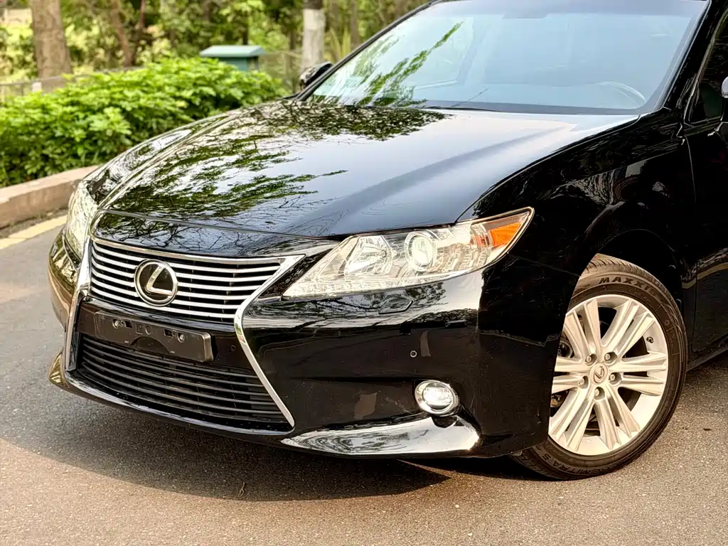 Lexus ES 2014 — фото 2