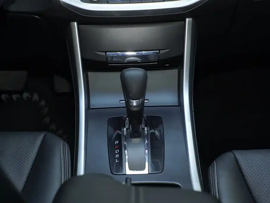 Honda Accord 2016 — фото 11