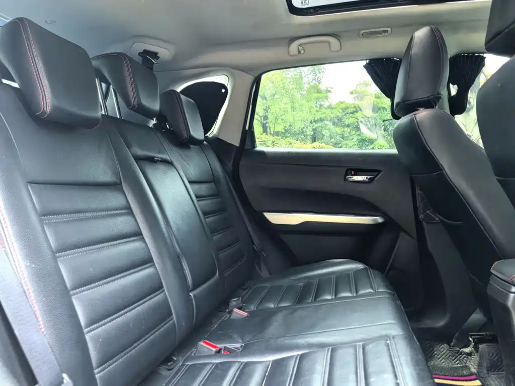 Suzuki Vitara 2016 — фото 19