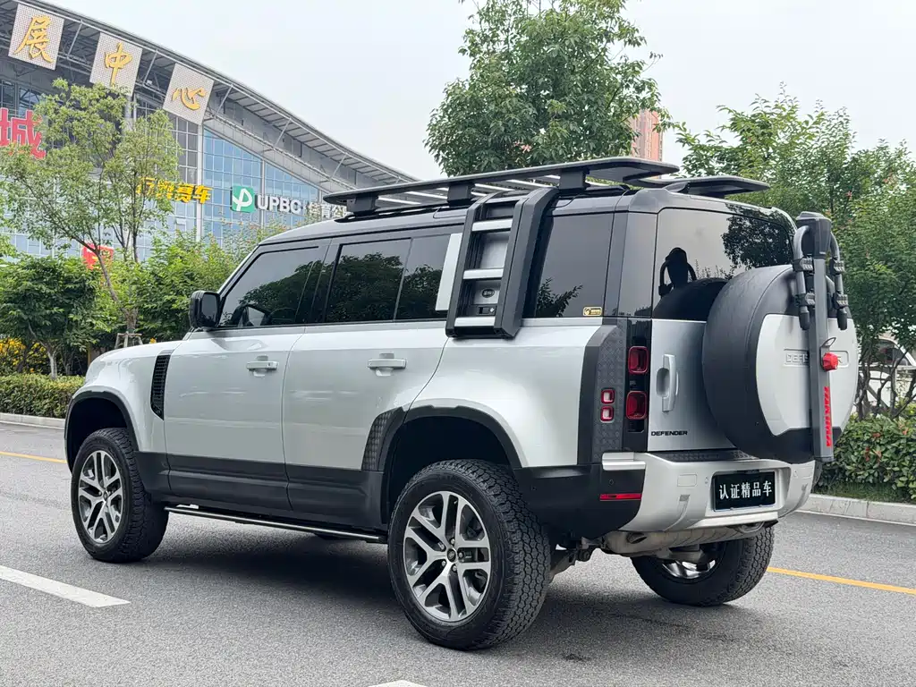 Land Rover Defender 2020 — фото 7