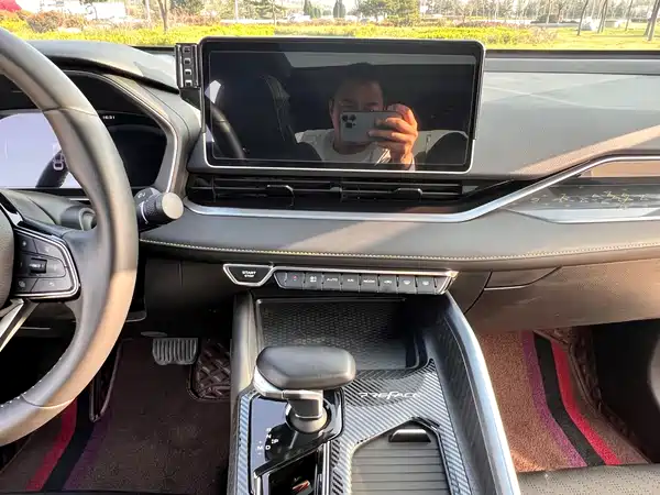 Geely Xingrui 2023