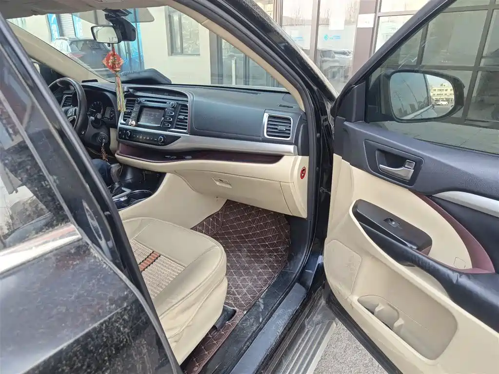 Toyota Highlander 2017 — фото 20