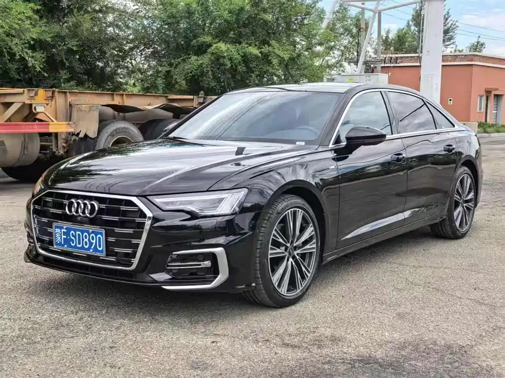Audi A6L 2025 — фото 1