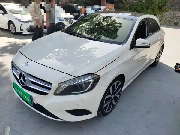 Mercedes-Benz A-Class 2015