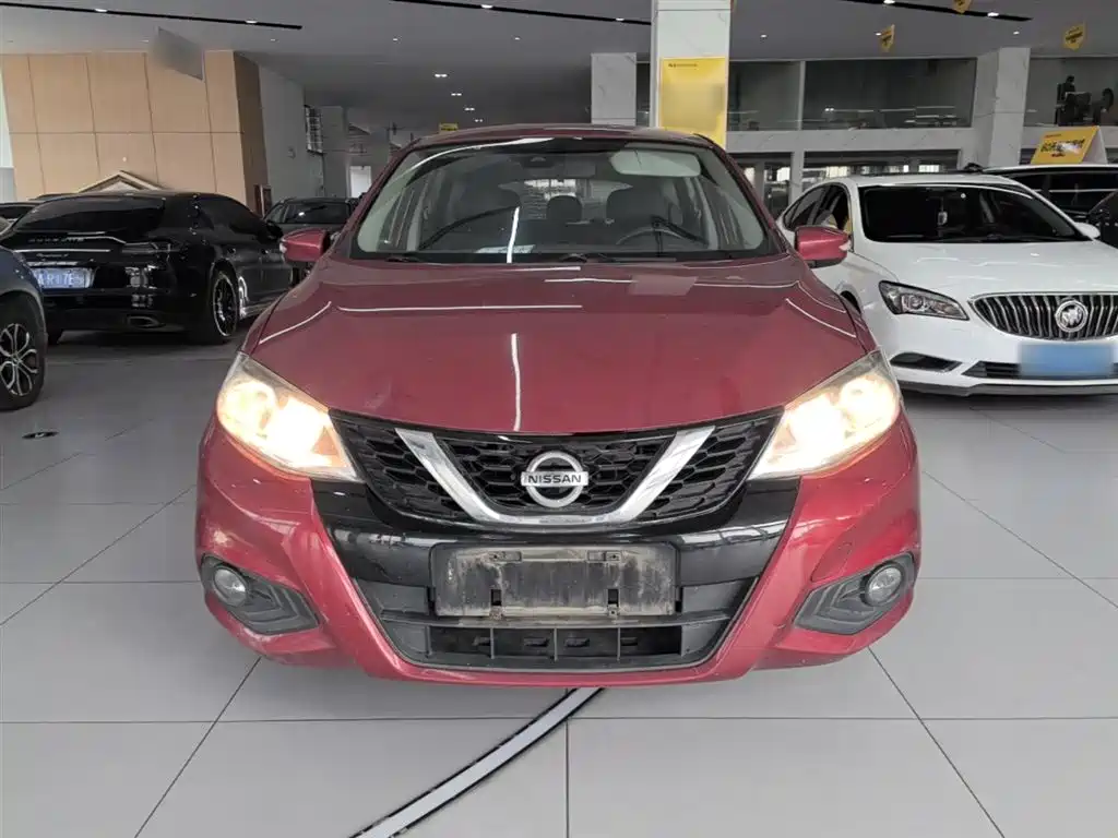 Nissan Tiida 2018 — фото 3