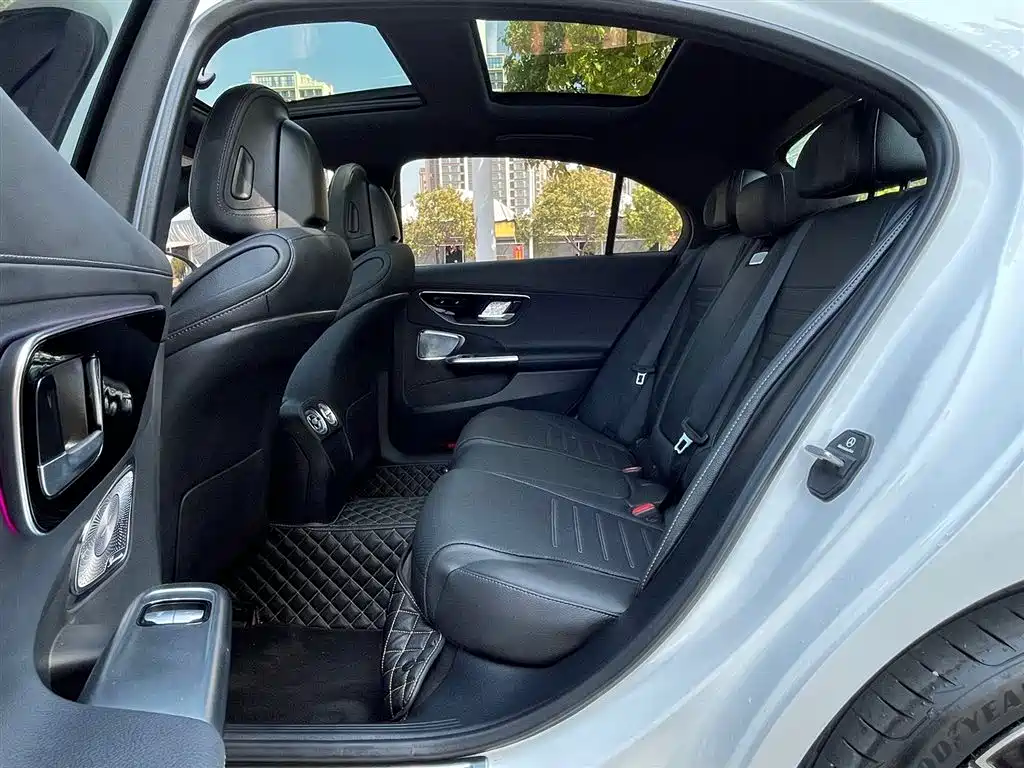 Mercedes-Benz C-Class 2023