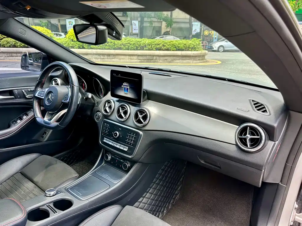 Mercedes-Benz CLA 2018 — фото 17